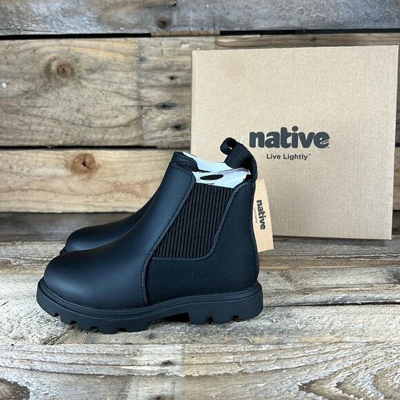 Native Kensington Treklite - Jiffy Black - C8 - New in box - Picture 1 of 8